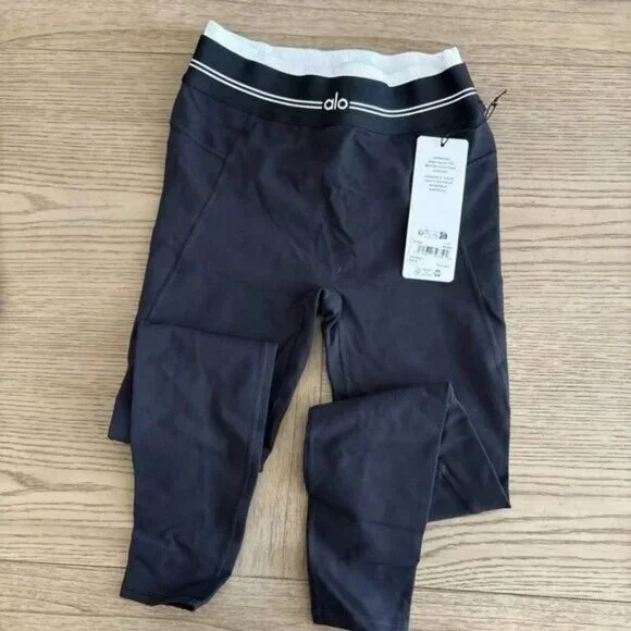 Alo Yoga Airbrush Better Together Bra And High-Waist 7/8 Legging Set Black/White - Picture 5 of 5